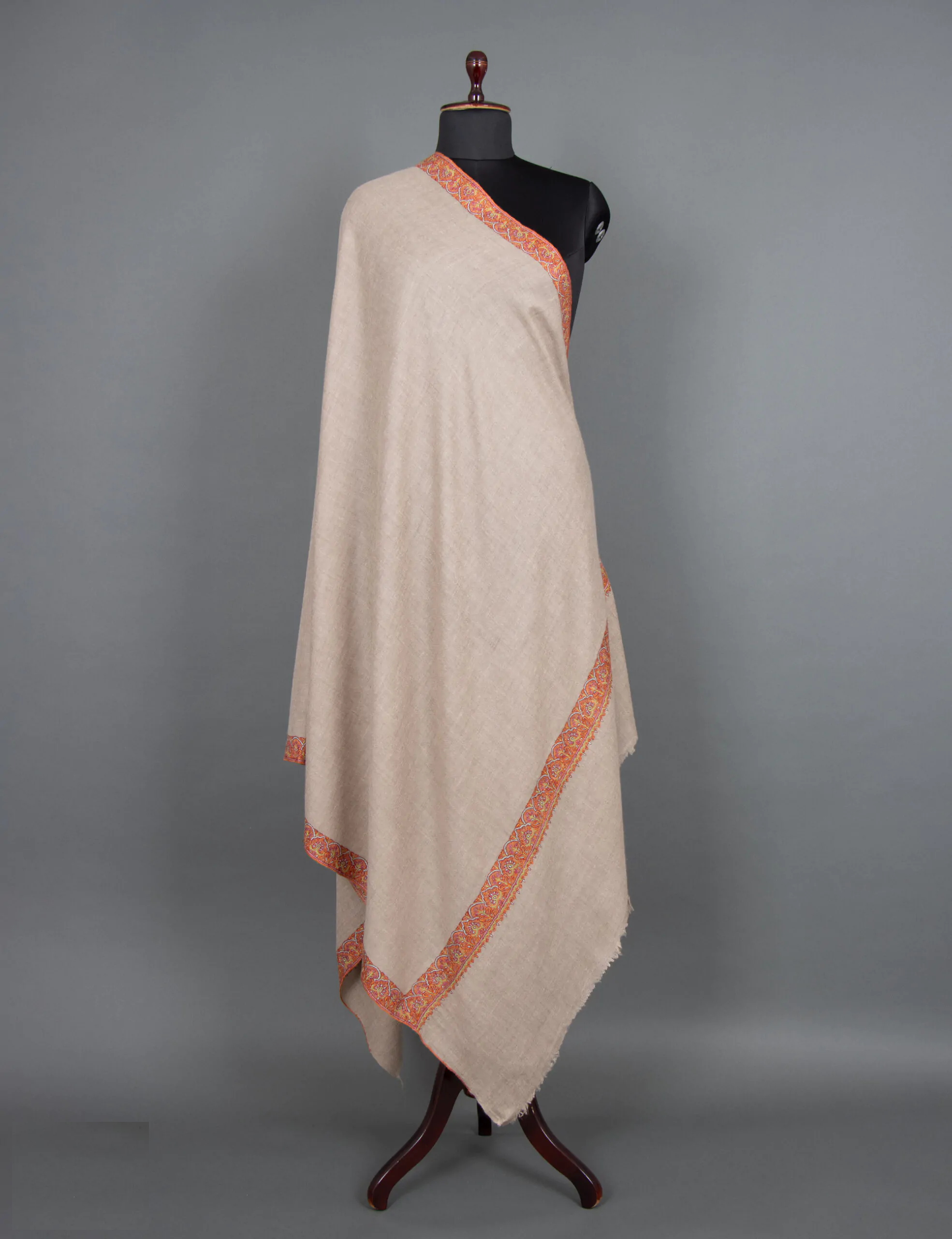 Handcrafted Excellence: Pure Pashmina Beige Shawl